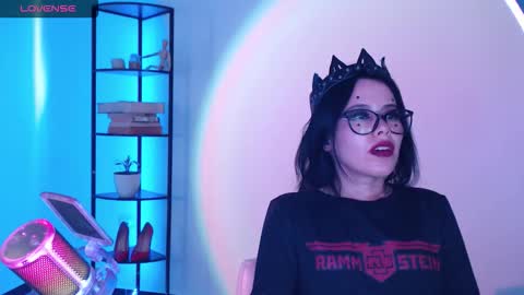 Snapshot of domgiirl chatting on 10-02-25, 05:20 Mistress online show from 10-02-25, 05:20