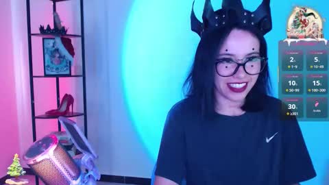 Snapshot of domgiirl chatting on 12-17-25, 08:59 Mistress online show from 12-17-25, 08:59