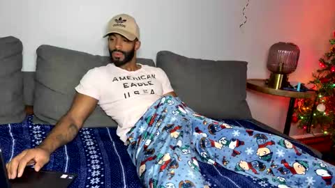 Domi online show from 12-19-25, 10:11