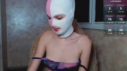 Snapshot of domiiniicana chatting on 10-15-25, 12:00 domiiniicana online show from 10-15-25, 12:00