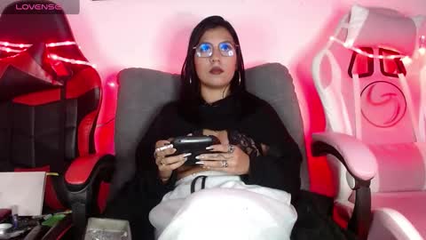 Snapshot of domina_lia chatting on 02-01-25, 03:52 Domina Lia online show from 02-01-25, 03:52