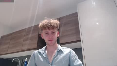 Alex...  online show from 04-11-26, 02:54