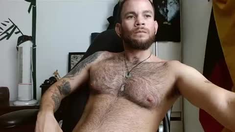 Snapshot of dominantthewolf chatting on 07-10-26, 12:19 Logan - INDEPENDET MODEL online show from 07-10-26, 12:19