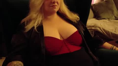 Snapshot of dominasadique chatting on 07-15-26, 09:20 SADE online show from 07-15-26, 09:20