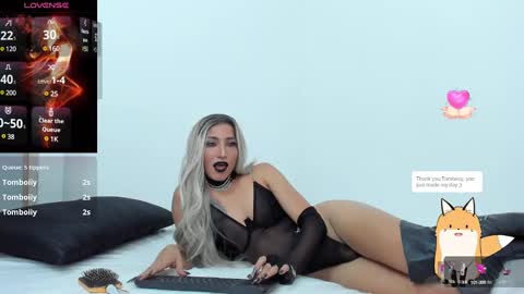 Snapshot of dominatrix_camila chatting on 01-03-25, 09:25 Camila Roushell online show from 01-03-25, 09:25