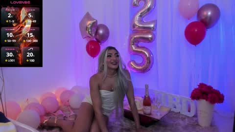 Snapshot of dominatrix_camila chatting on 03-09-25, 08:29 Camila Roushell online show from 03-09-25, 08:29