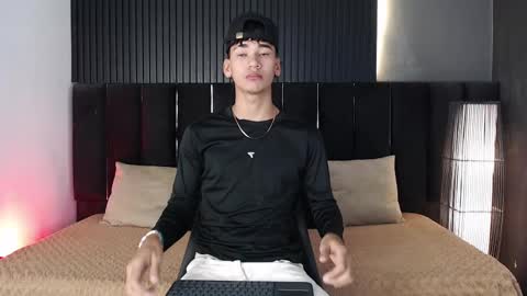 Dominic online show from 09-28-25, 06:57