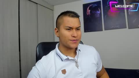 Snapshot of dominic_silva chatting on 01-12-25, 10:45 Dominic online show from 01-12-25, 10:45