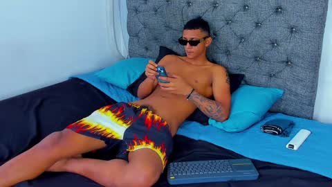 dominic_smith_ online show from 12-02-24, 05:59