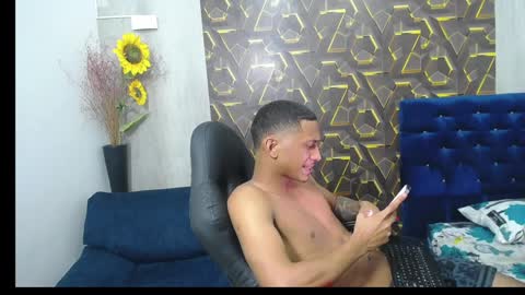 dominic_smith_ online show from 04-02-26, 02:42