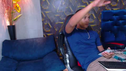 dominic_smith_ online show from 04-08-26, 02:44