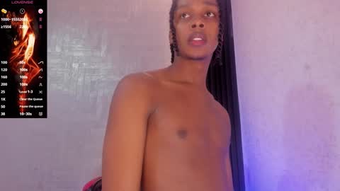 Snapshot of dominicsccott chatting on 09-10-25, 12:49 Dominicscott online show from 09-10-25, 12:49