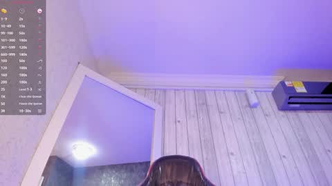 Snapshot of dominicsccott chatting on 11-13-25, 01:43 Dominicscott online show from 11-13-25, 01:43