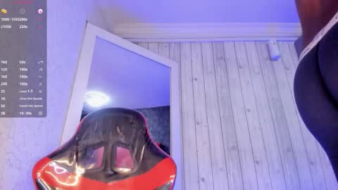 Snapshot of dominicsccott chatting on 11-19-25, 01:00 Dominicscott online show from 11-19-25, 01:00