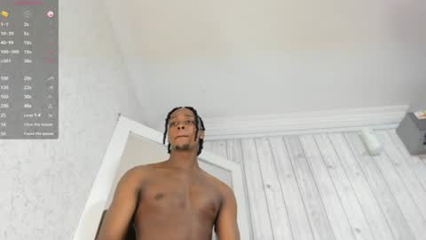 Snapshot of dominicsccott chatting on 06-29-26, 01:11 Dominicscott online show from 06-29-26, 01:11
