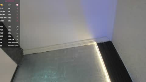Snapshot of dominicsccott chatting on 07-11-26, 12:30 Dominicscott online show from 07-11-26, 12:30