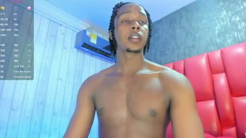 Snapshot of dominicsccott chatting on 07-13-26, 01:47 Dominicscott online show from 07-13-26, 01:47