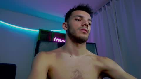 dominicvalente online show from 11-20-25, 08:08