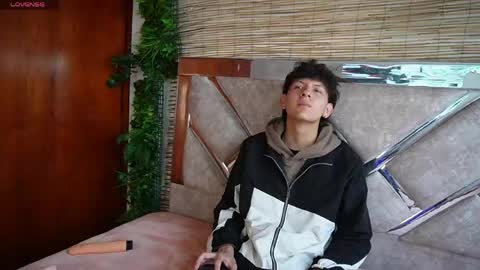 Dominik online show from 03-25-26, 12:11