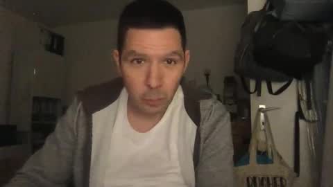 dominik_home online show from 10-21-25, 07:25