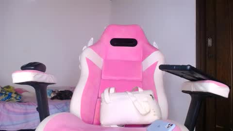   online show from 02-08-26, 01:36