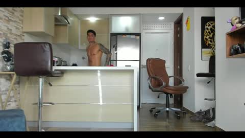 Snapshot of dominiofit chatting on 01-10-25, 06:28 Only fans Ronnie col---InstaRonniecolleman online show from 01-10-25, 06:28