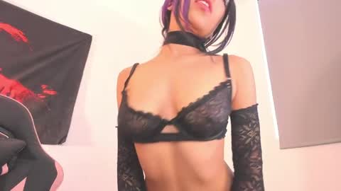 dominique_____ online show from 05-18-26, 08:03