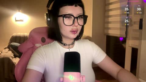 Snapshot of dominiquebreakey chatting on 05-13-26, 04:04 Cati online show from 05-13-26, 04:04