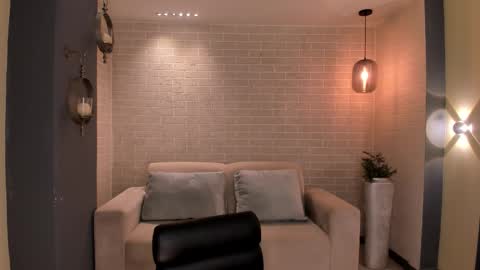 Snapshot of dominiquevega_ chatting on 01-10-26, 09:41 Dominique online show from 01-10-26, 09:41