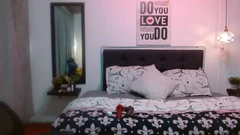  D O M I N K  online show from 07-13-26, 07:27