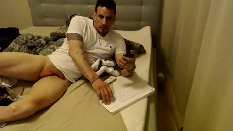 Snapshot of domnorwegian chatting on 04-15-26, 06:37 domnorwegian online show from 04-15-26, 06:37