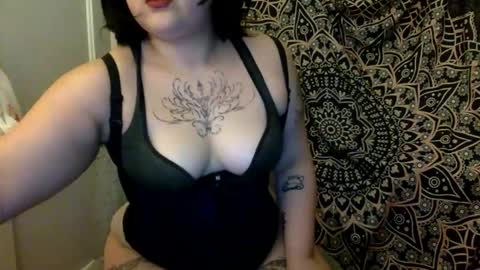 Snapshot of domvexxx chatting on 11-29-25, 12:19 DomVexxx online show from 11-29-25, 12:19