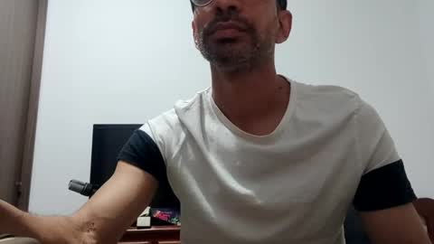 Snapshot of don__chi chatting on 12-08-24, 04:35 don__chi online show from 12-08-24, 04:35