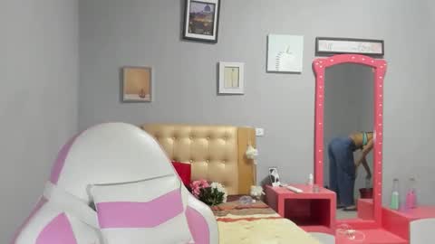 dona_tella online show from 01-31-26, 07:34