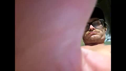 Snapshot of donaldketch05 chatting on 10-31-25, 12:17 donaldketch05 online show from 10-31-25, 12:17