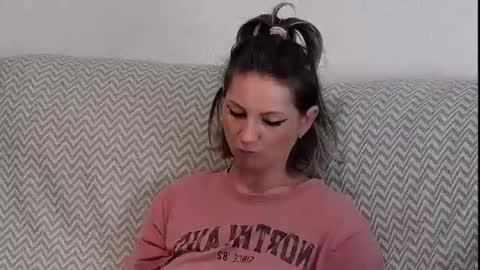 Snapshot of donnablair chatting on 01-14-25, 01:17 DonnaBlair online show from 01-14-25, 01:17