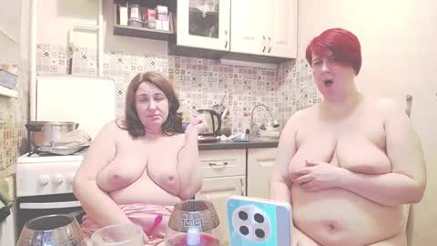 Snapshot of donnalimadonna chatting on 01-15-25, 10:02 Tatiana 43 curvy sexy body and Joanna redhead 39 years online show from 01-15-25, 10:02