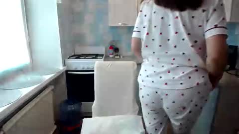 Snapshot of donnalimadonna chatting on 09-15-25, 06:24 Tatiana 43 curvy sexy body and Joanna redhead 39 years online show from 09-15-25, 06:24