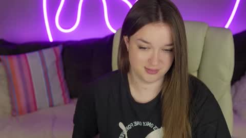 Snapshot of donnalust chatting on 11-17-25, 02:34 DONNA online show from 11-17-25, 02:34