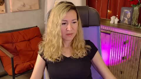Donna online show from 05-26-26, 06:48