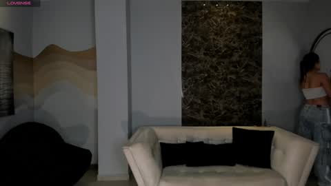 Snapshot of donnastonne chatting on 12-29-24, 06:05 Donna Stonne online show from 12-29-24, 06:05