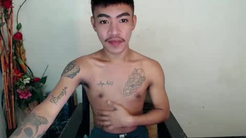 Snapshot of donnie_on_cum chatting on 01-08-26, 10:45 donnie online show from 01-08-26, 10:45