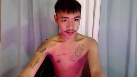 Snapshot of donnie_on_cum chatting on 01-11-26, 03:06 donnie online show from 01-11-26, 03:06