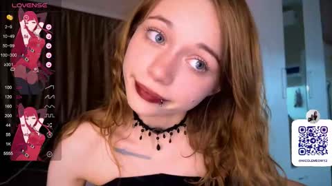 Snapshot of dontoke_ chatting on 11-20-25, 08:52 Nicole online show from 11-20-25, 08:52