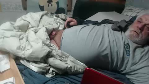 Snapshot of doouugcumming chatting on 01-14-26, 05:18 cummingdoouug online show from 01-14-26, 05:18