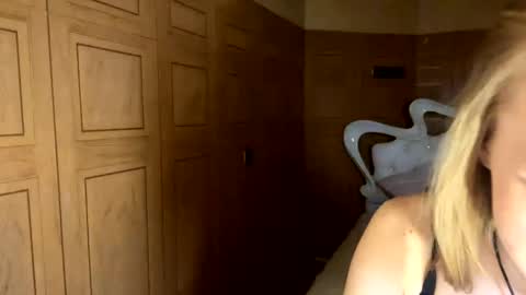 Snapshot of doreathagustave chatting on 04-21-26, 02:51 Anika online show from 04-21-26, 02:51