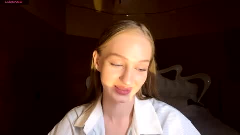 Snapshot of doreathagustave chatting on 04-22-26, 08:32 Anika online show from 04-22-26, 08:32