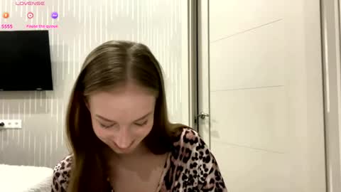 Snapshot of doreathagustave chatting on 05-31-26, 09:05 Anika online show from 05-31-26, 09:05
