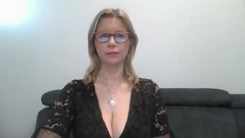 DoreenSexy online show from 12-16-25, 08:30