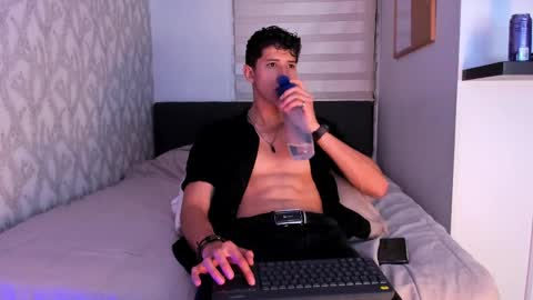 Snapshot of dorian_mystery chatting on 02-14-25, 03:22 dorian_mystery online show from 02-14-25, 03:22